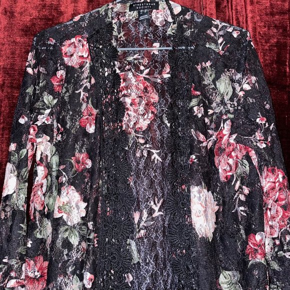 🎉 Bundle Deal: 4 for $20! 🎉 floral lace open duster M - Picture 2 of 6